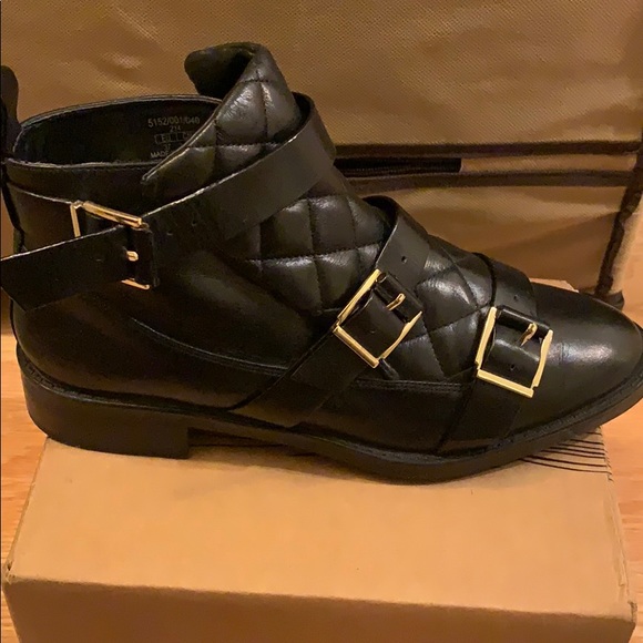 Ankel boots - Picture 2 of 3